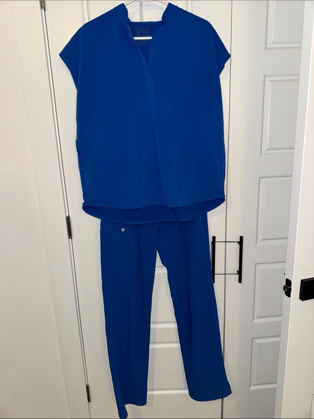 πΊSMALL FIGS SCRUBS SET - Royal blue